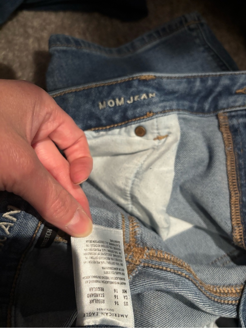 American Eagle Outfitters Straight Leg Jeans in Medium Blue - Picture 2 of 2